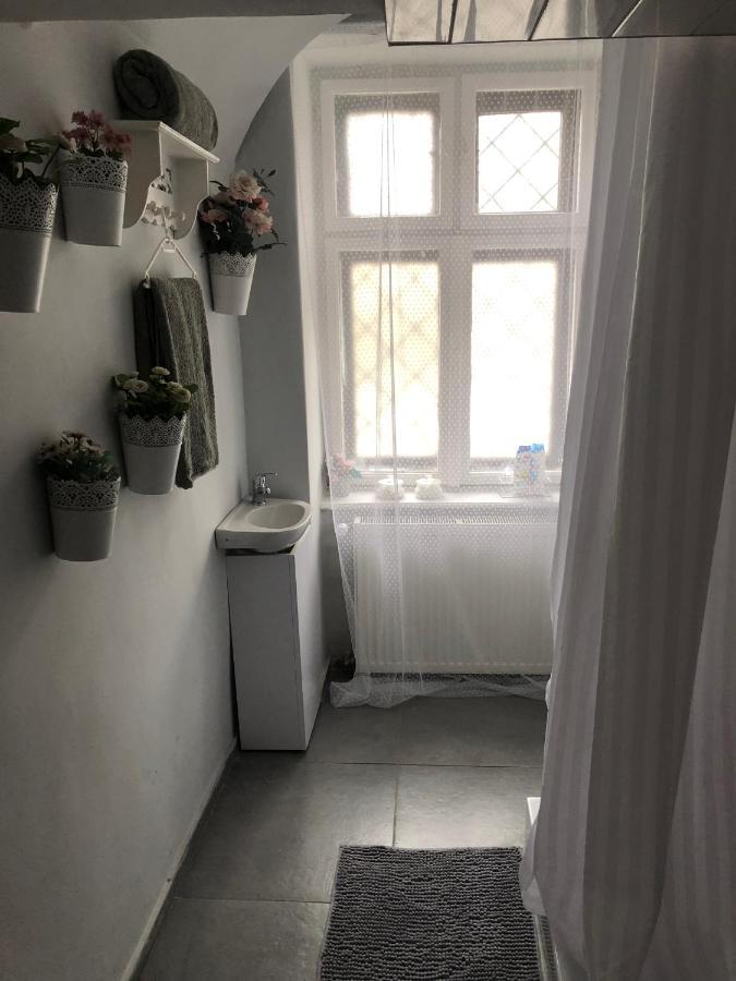 Godot Apartman Miskolc Eksteriør billede