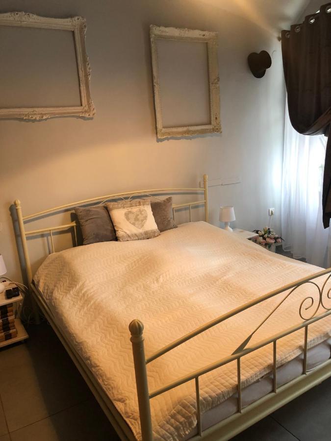 Godot Apartman Miskolc Eksteriør billede